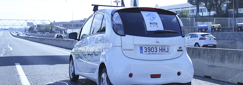 Indra proves how capacity and safety of traffic and autonomous cars improves when connecting infrastructures and vehicles