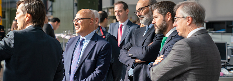 Indra muestra al Secretario de Estado de Defensa los sistemas tecnológicos de última generación para las Fuerzas Armadas