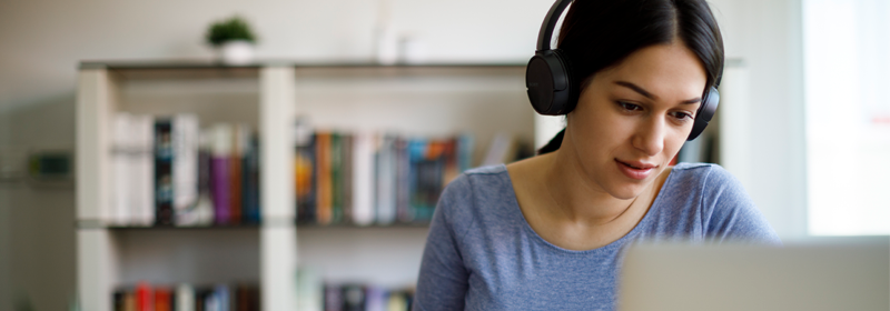 Indra refuerza el aprendizaje de sus profesionales en los momentos clave de su carrera