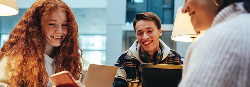 Indra abre sus puertas a los jóvenes ingenieros a través de Twitch para que se sumen a crear el futuro del transporte y la defensa