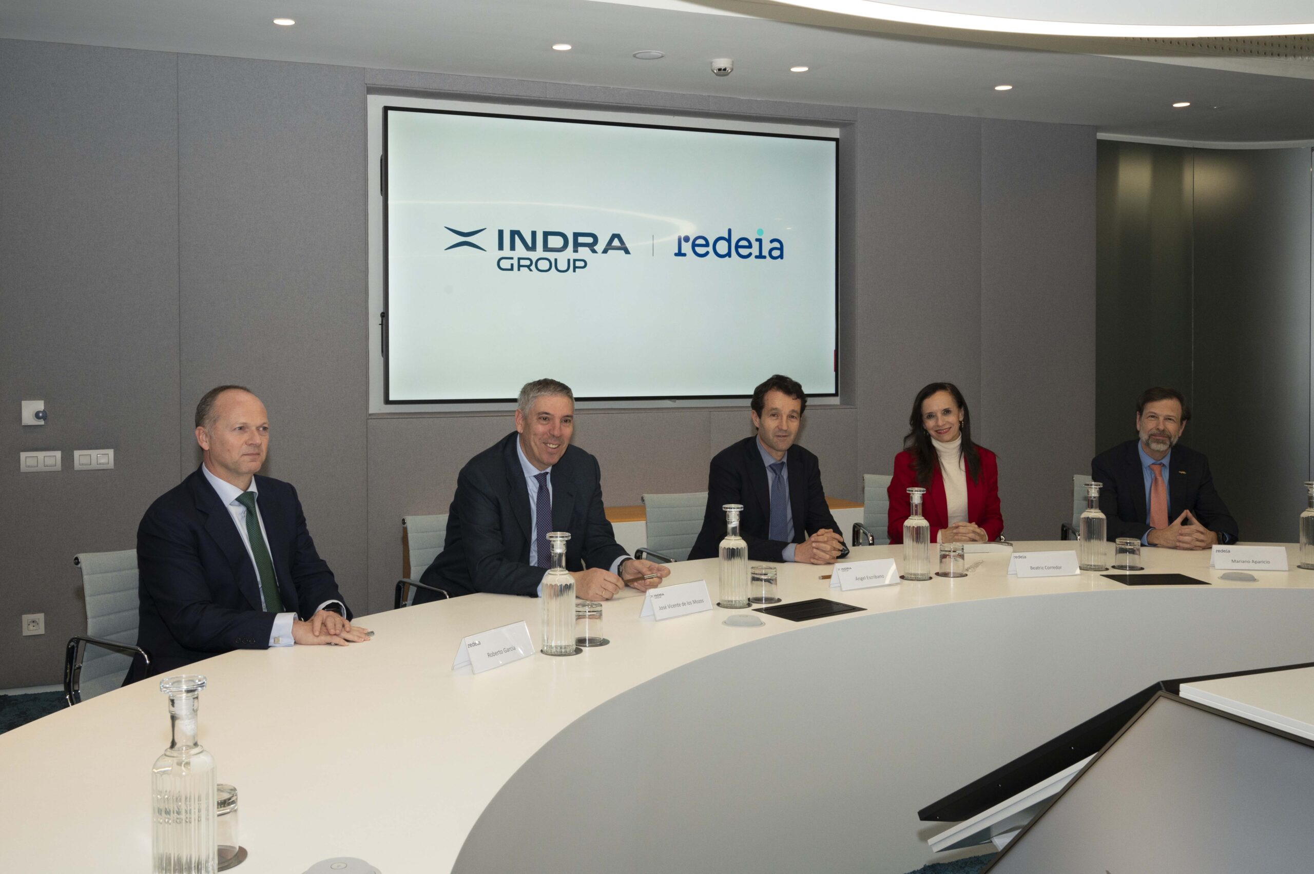 Indra Group reaches an agreement with Redeia to purchase 89.7% of Hispasat, including its stake in Hisdesat