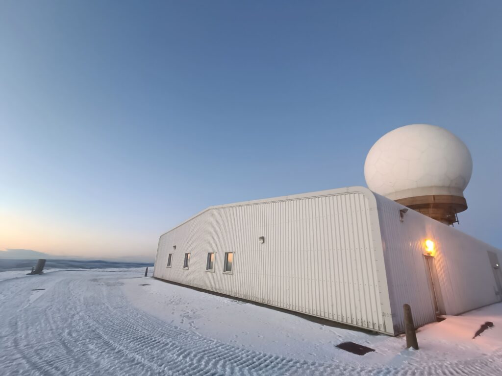 Indra upgrades air navigation radars in the United Kingdom with state-of-the-art technology for more sustainable aviation