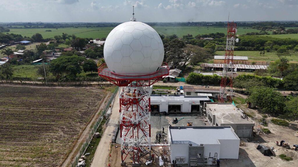 Indra renews Colombia’s Air Surveillance Network with radars to guarantee maximum safety and the efficiency of its air traffic