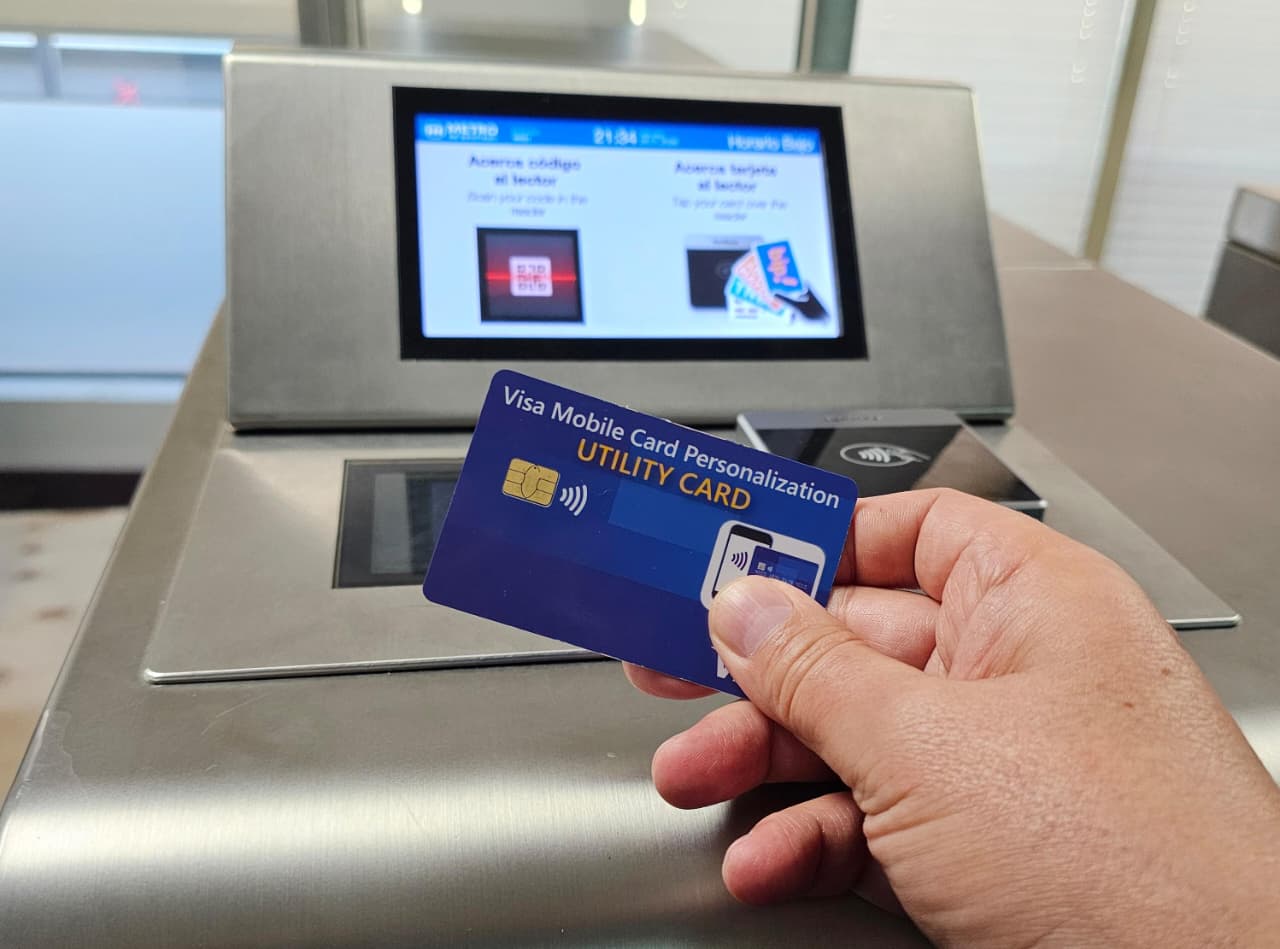 Indra mejora la experiencia de pago en el transporte público de Santiago