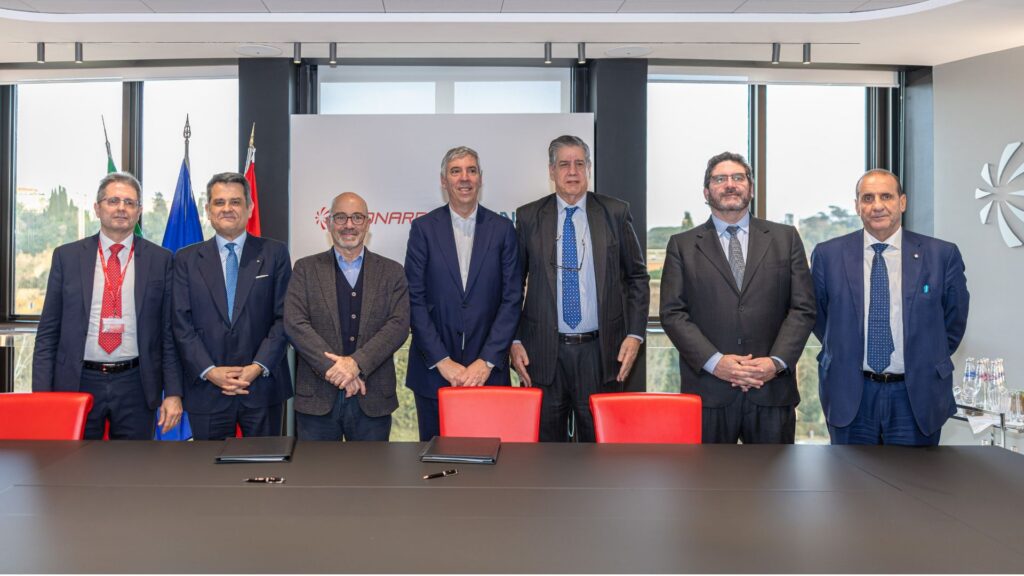 Indra Group y Leonardo firman un acuerdo para colaborar en materia de ciberdefensa