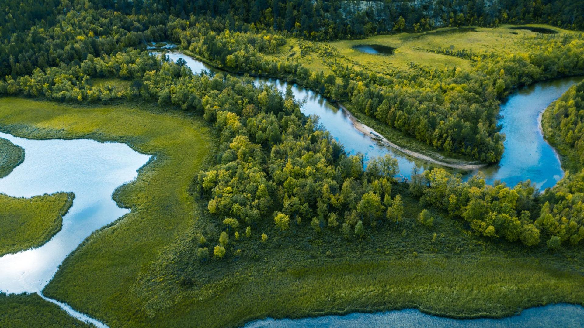 Indra Group, one of the world's three most sustainable companies and the only European firm in the top 10%, according to Standard &amp; Poor’s selection for the 2026 Sustainability Yearbook