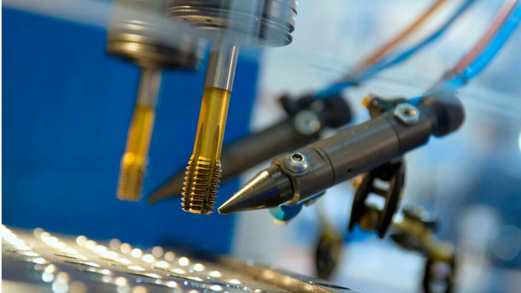 The future of industry lies in the convergence of systems: connectivity, mobility, and cyber resilience for the definitive scale-up to the smart factory