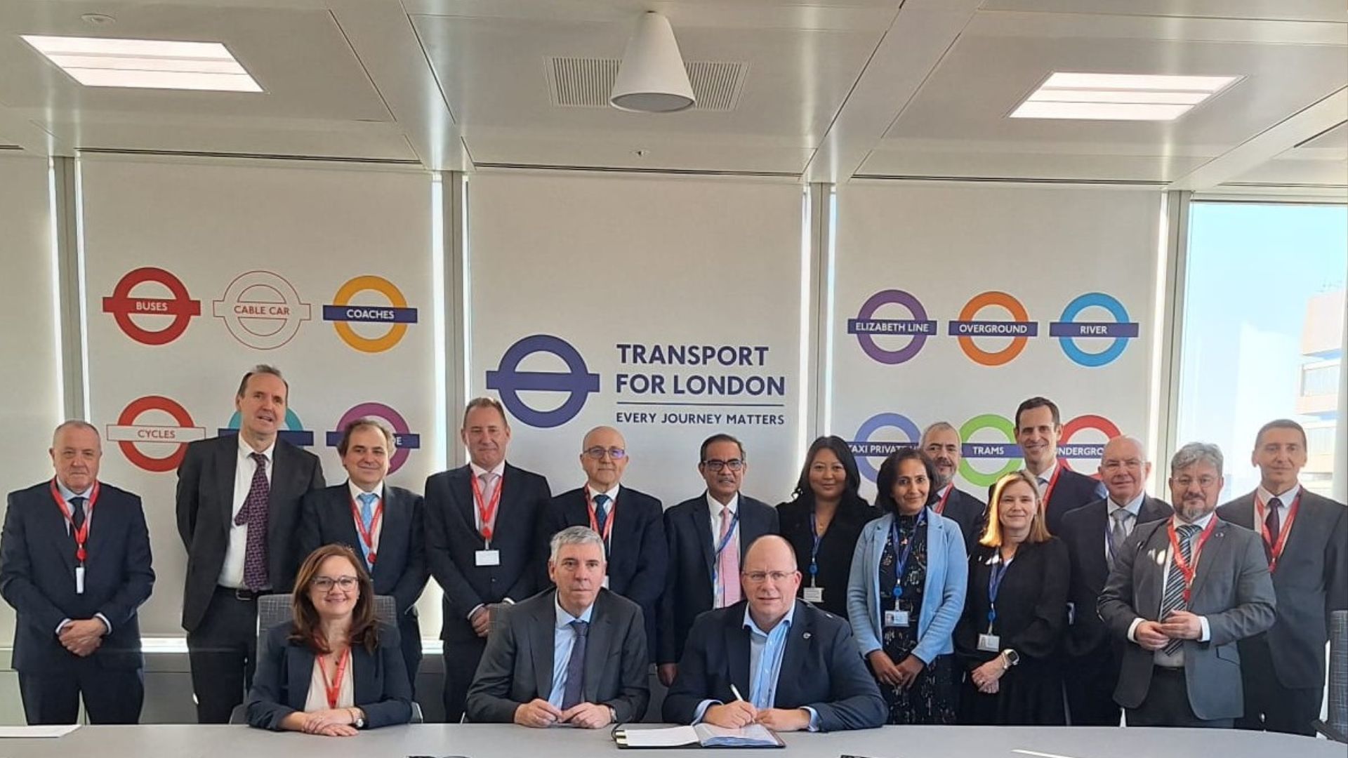 Indra Group signs agreements with Transport for London to manage and upgrade ticketing and access control for the entire London transport network